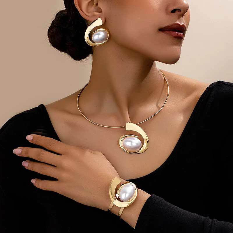 Eclipse Cabochon Jewelry Set - Image 3