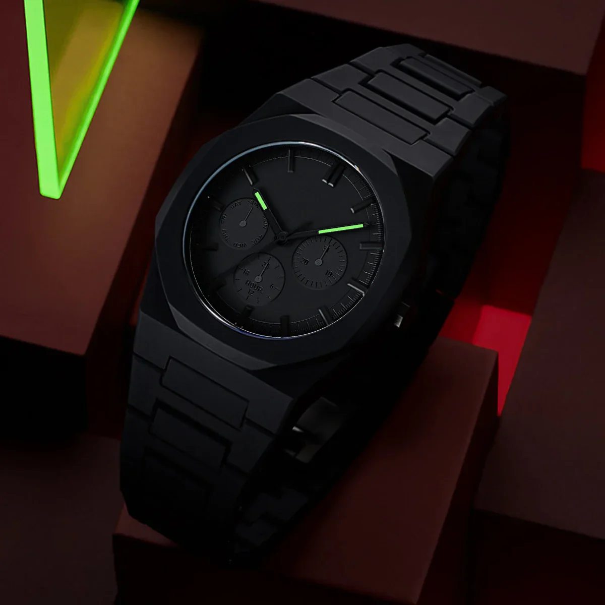Monochrome Integrated Bracelet Watch - Image 11