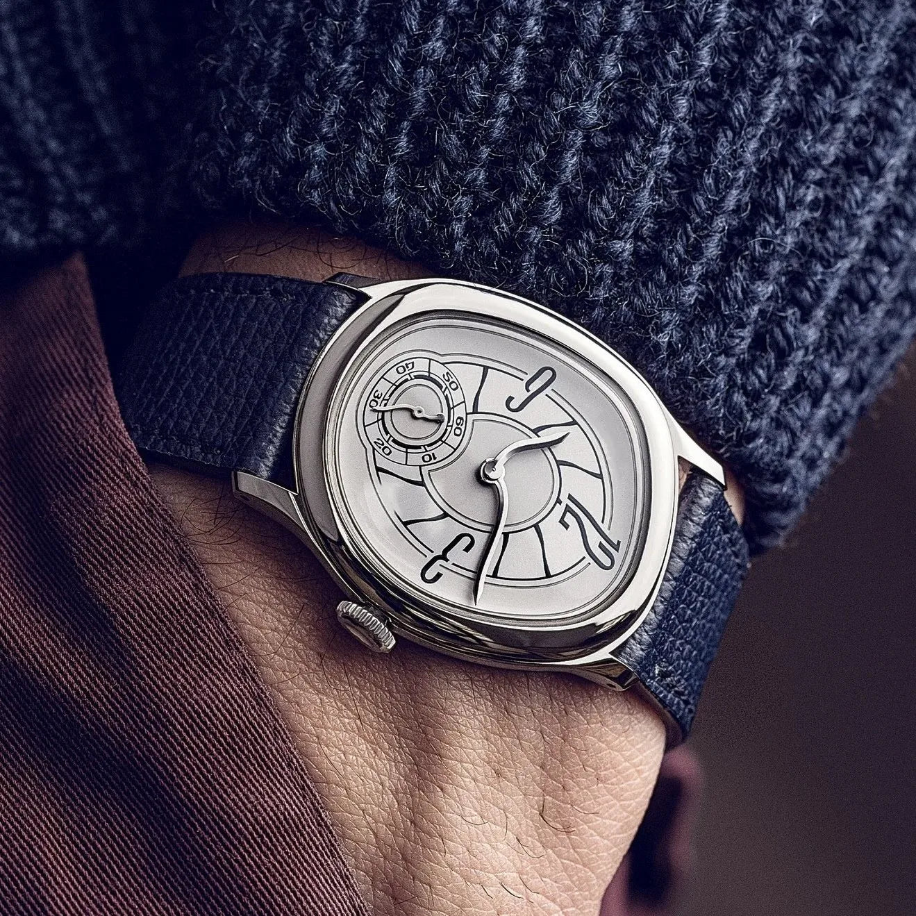 The Halden Curved Dial Timepiece - Image 4