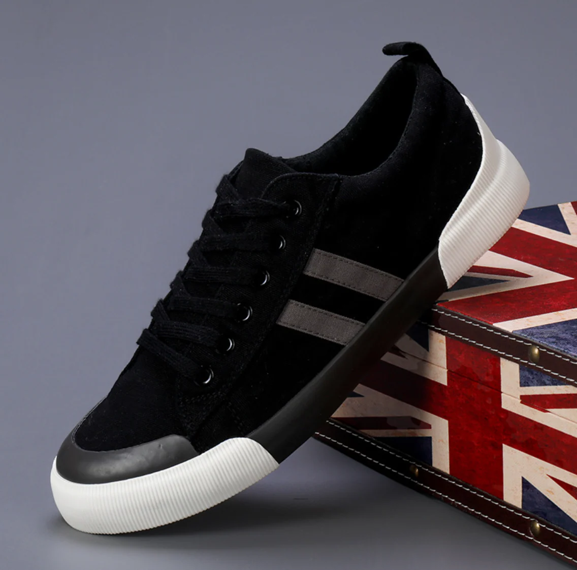 The Lexington Canvas Trainer - Image 2