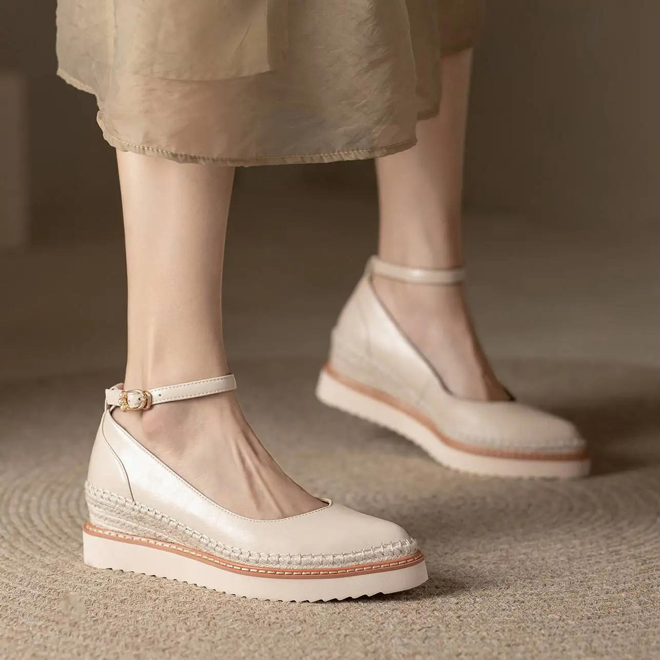 Victoria Braided Pump - Image 10