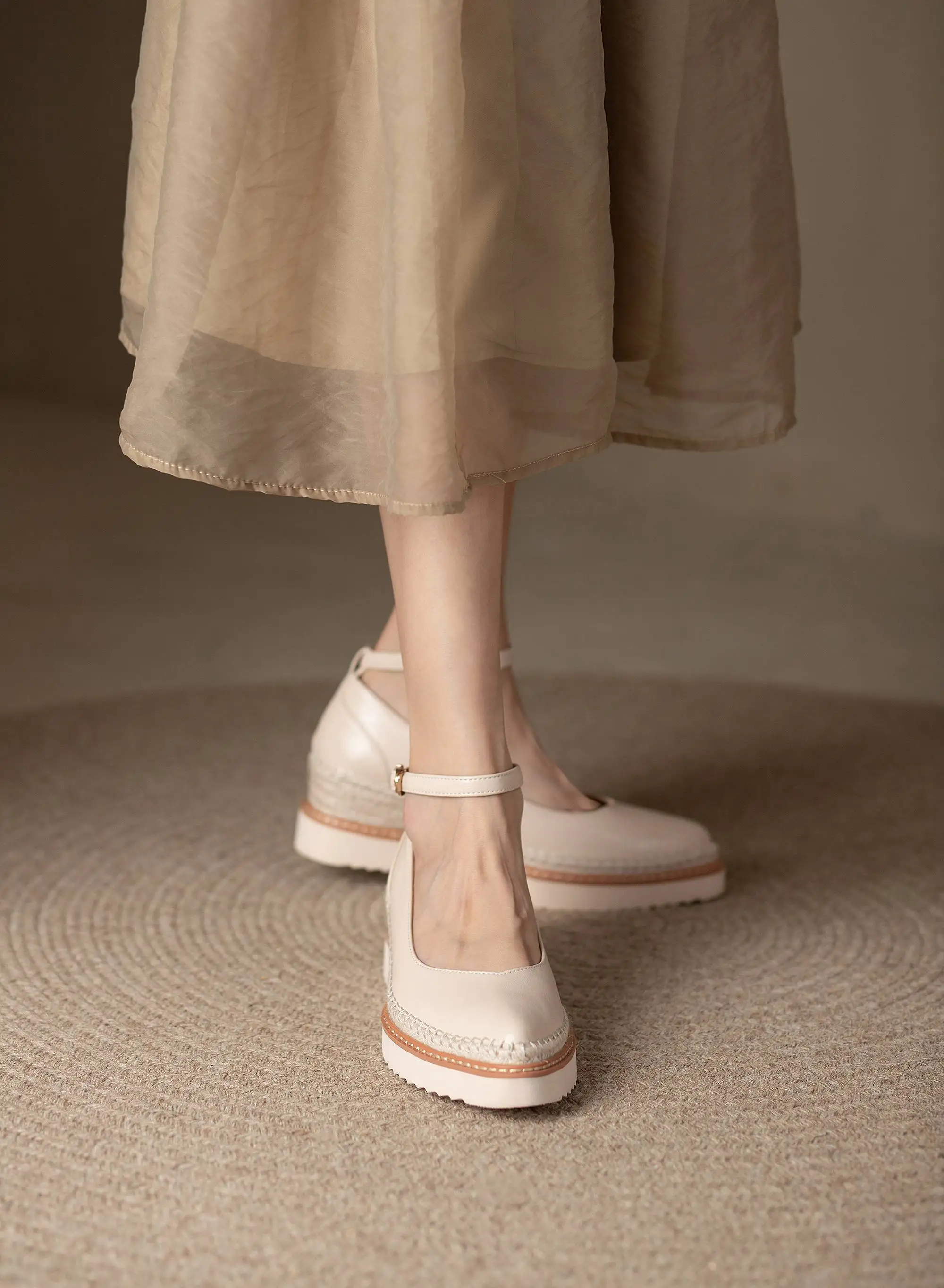 Victoria Braided Pump - Image 12