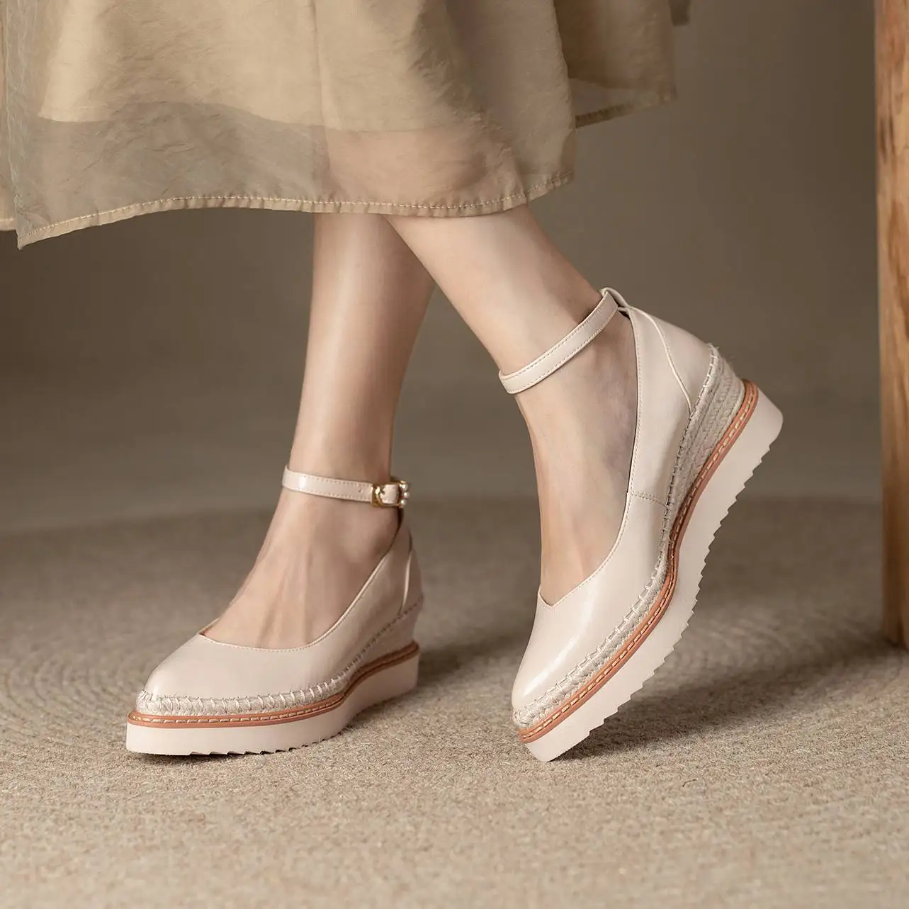 Victoria Braided Pump - Image 3