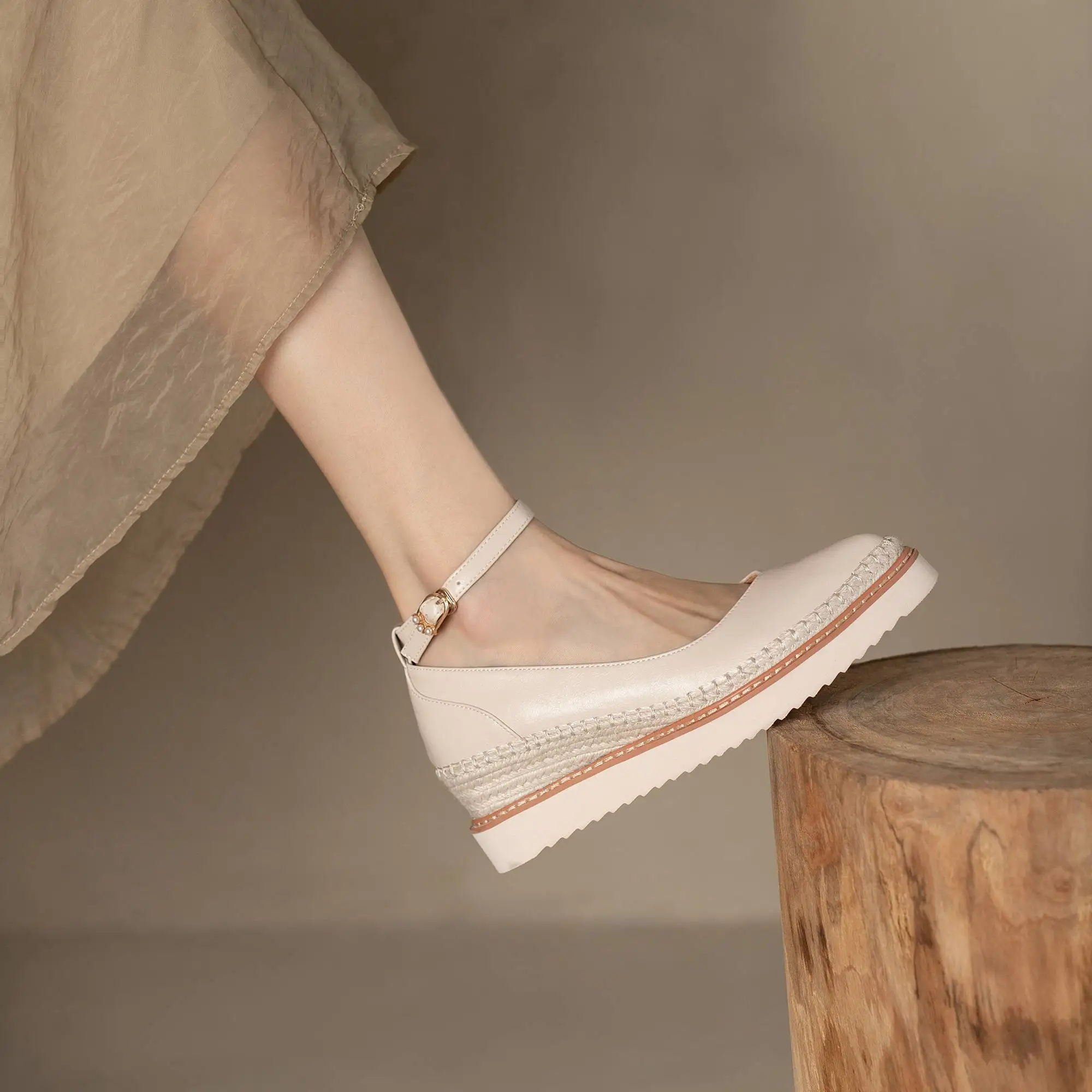 Victoria Braided Pump - Image 9